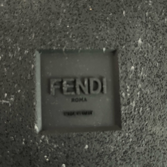 Fendi shearling slides men 7 Woman 10 - Picture 10 of 11